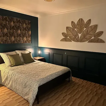Apartment Escapade Chic