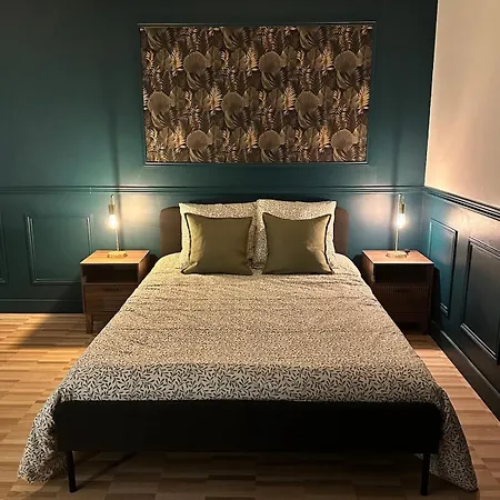 Apartment Escapade Chic